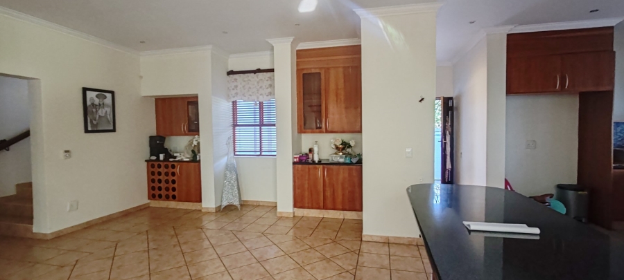 4 Bedroom Property for Sale in WestLake Country Safari Estate North West